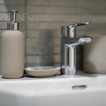 Apartman Sunny 1-bedroom - Staysbydais