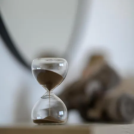 Sunny 1-bedroom - Staysbydais Apartman *